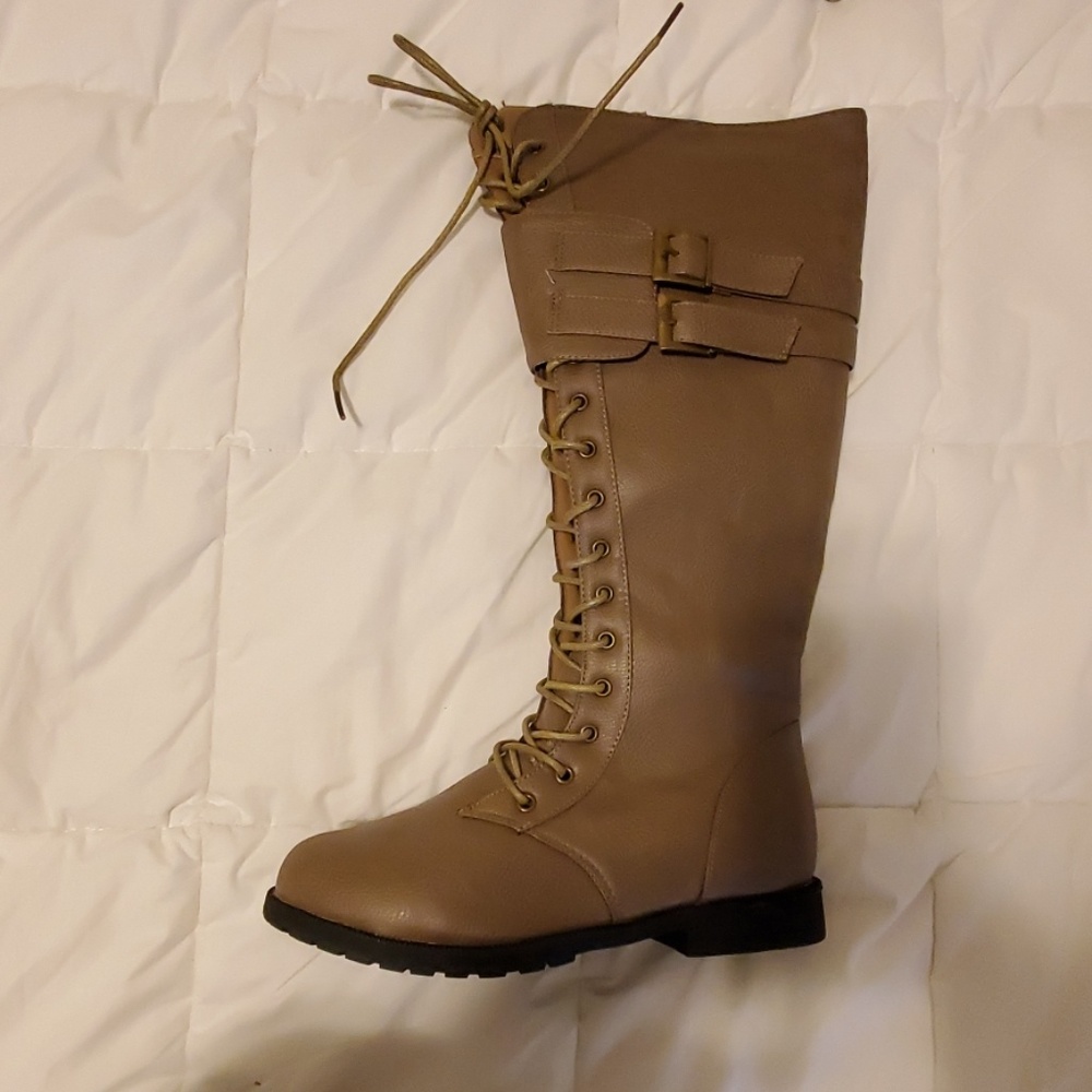 Lace up boots size 6